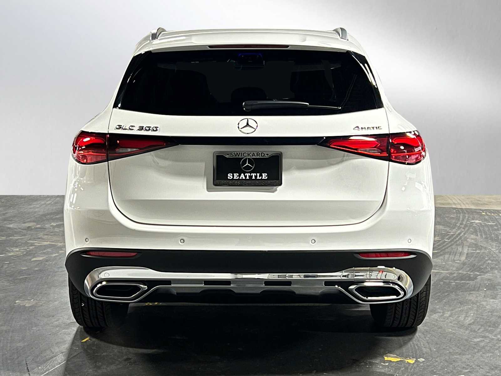 Certified 2025 Mercedes-Benz GLC 300 4MATIC image 4