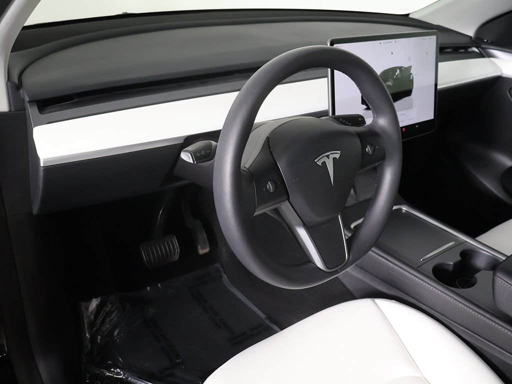 Used 2023 Tesla Model Y Long Range AWD/4WD image 27