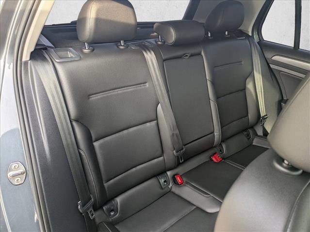 Used 2019 Volkswagen Golf SE image 17