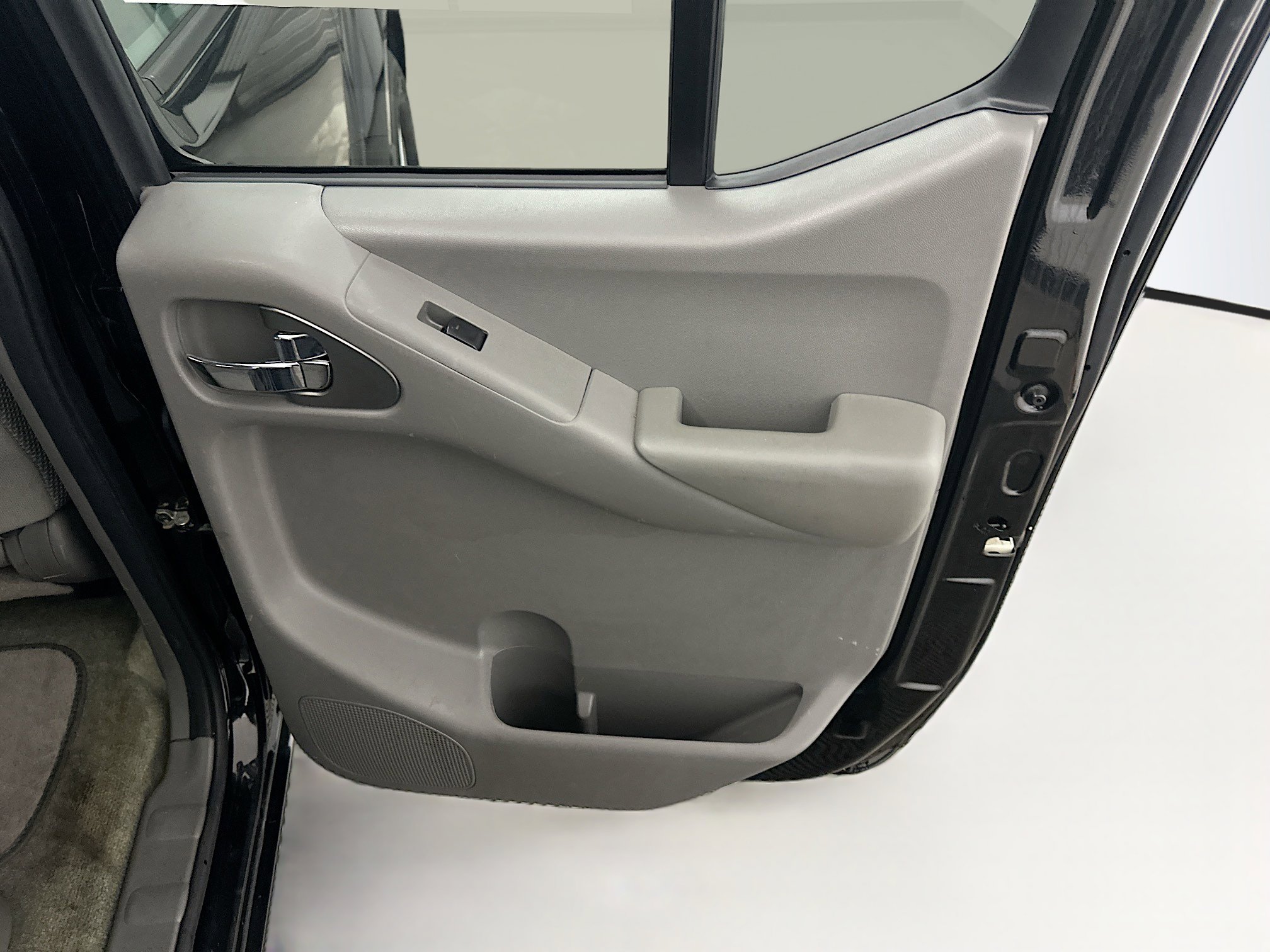 Used 2018 Nissan Frontier SV AWD/4WD image 29