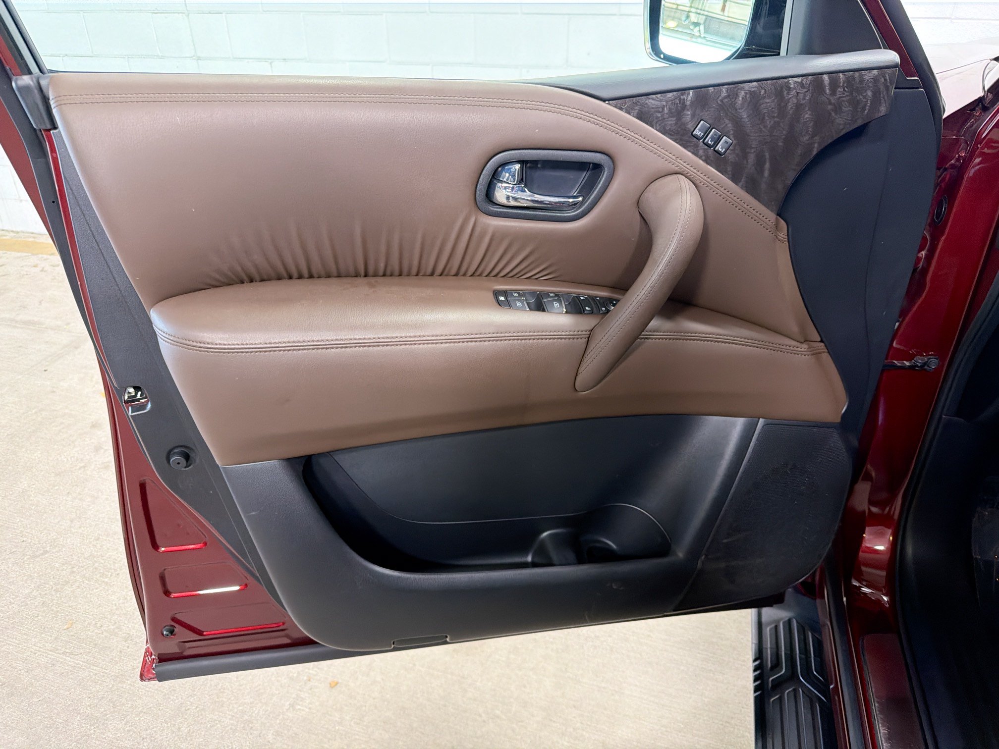 Used 2024 Nissan Armada Platinum w/ Captain's Chairs Package AWD/4WD image 23