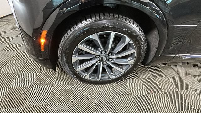 Used 2024 Cadillac Lyriq Sport RWD image 9