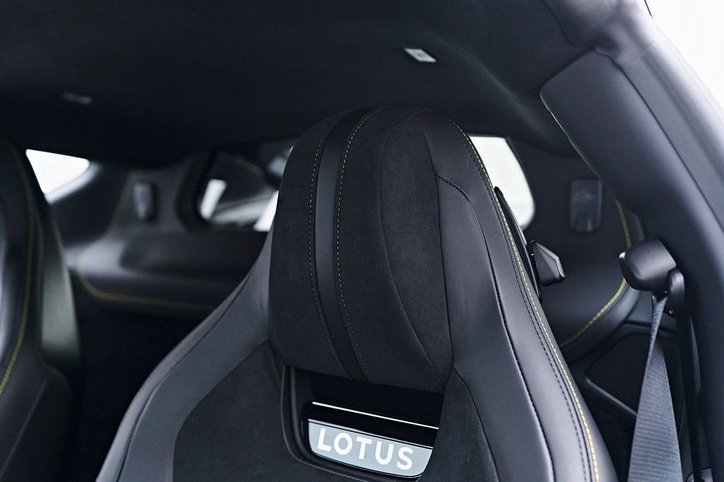 Used 2025 Lotus Emira RWD image 51
