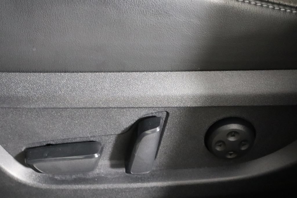 Used 2023 INFINITI QX50 Luxe FWD image 25