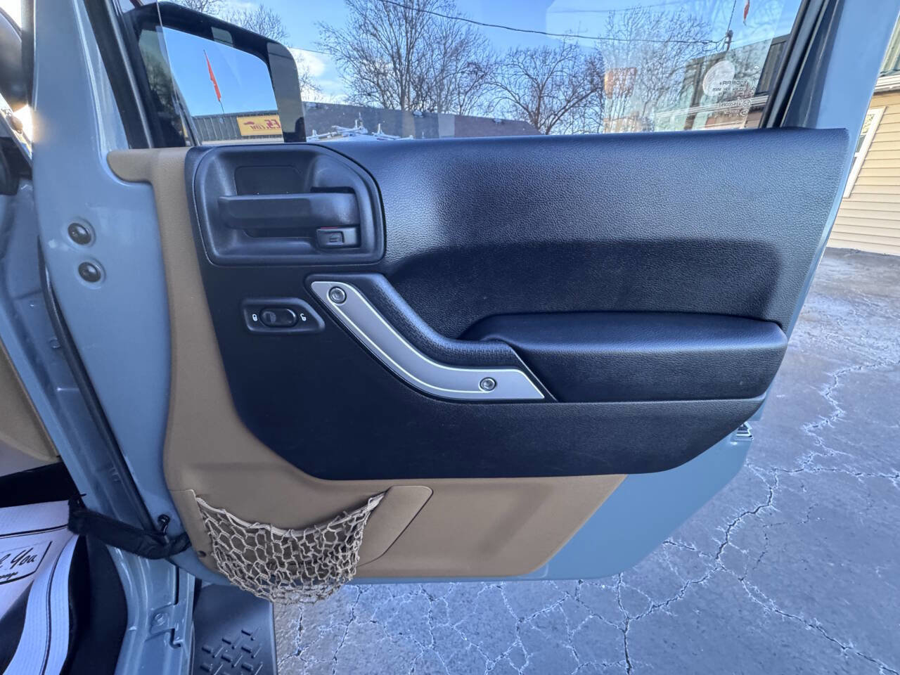 Used 2015 Jeep Wrangler Unlimited Sahara image 42