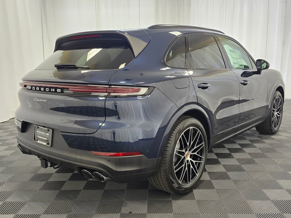New 2025 Porsche Cayenne image 7