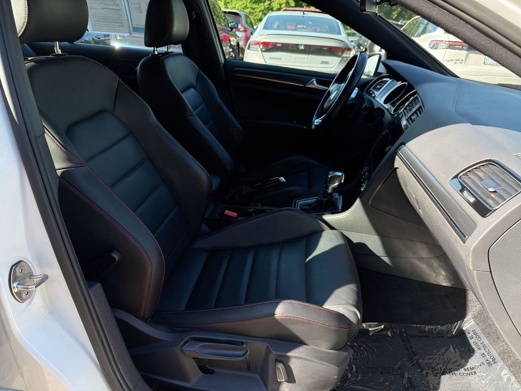 Used 2018 Volkswagen GTI SE w/ SE Leather Package FWD image 26