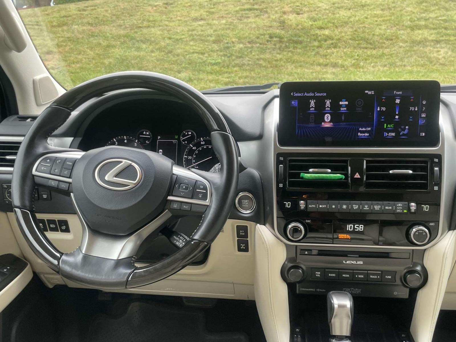 Used 2023 Lexus GX 460 Premium w/ Accessory Package AWD/4WD image 5