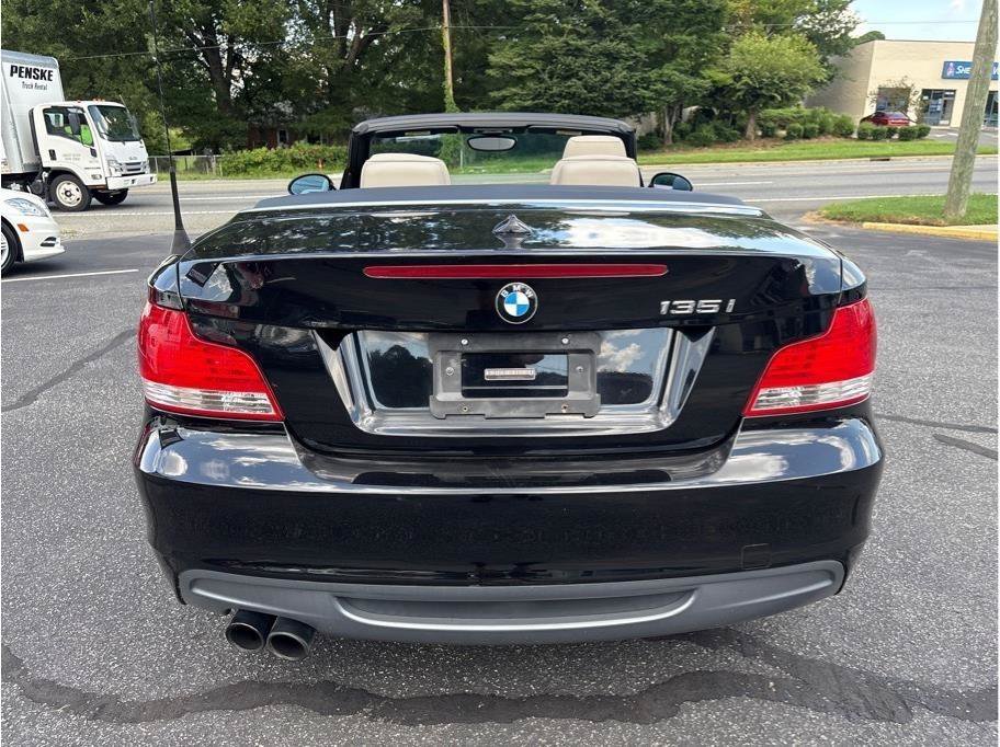 Used 2008 BMW 135i Convertible RWD image 5