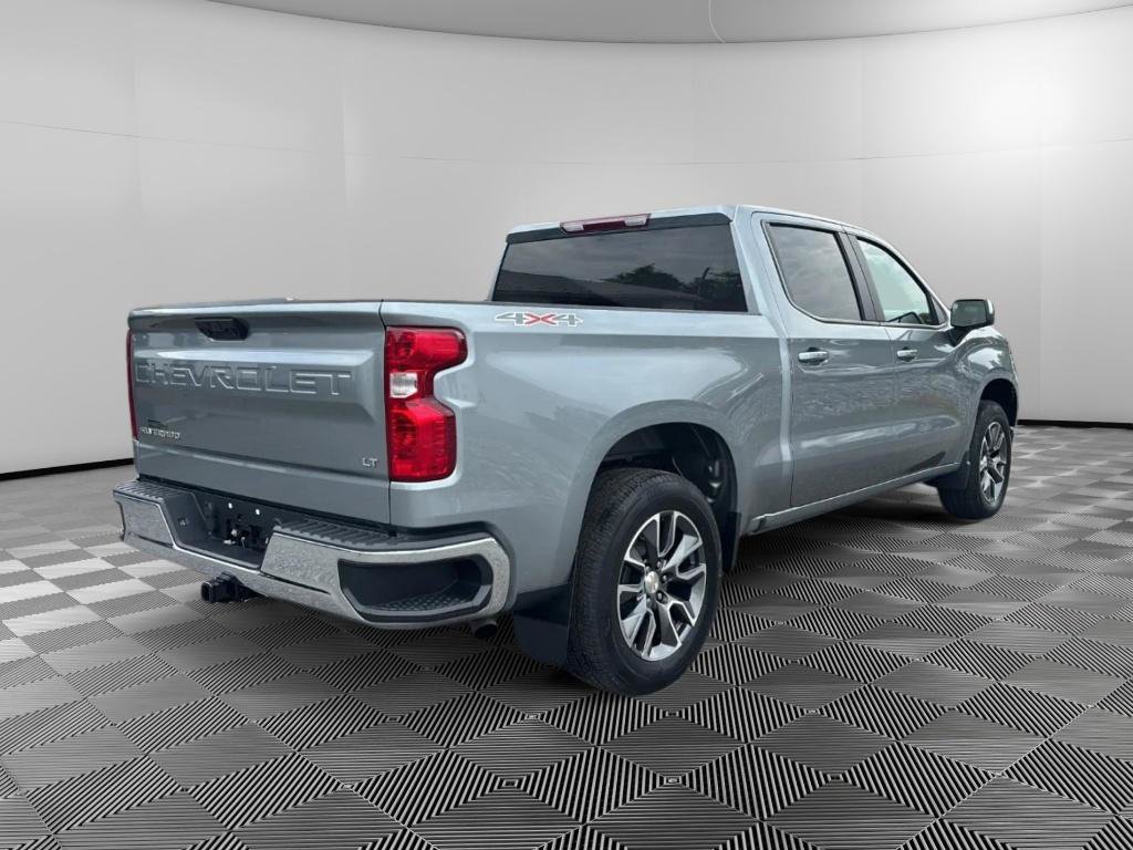 Used 2024 Chevrolet Silverado 1500 LT AWD/4WD image 4