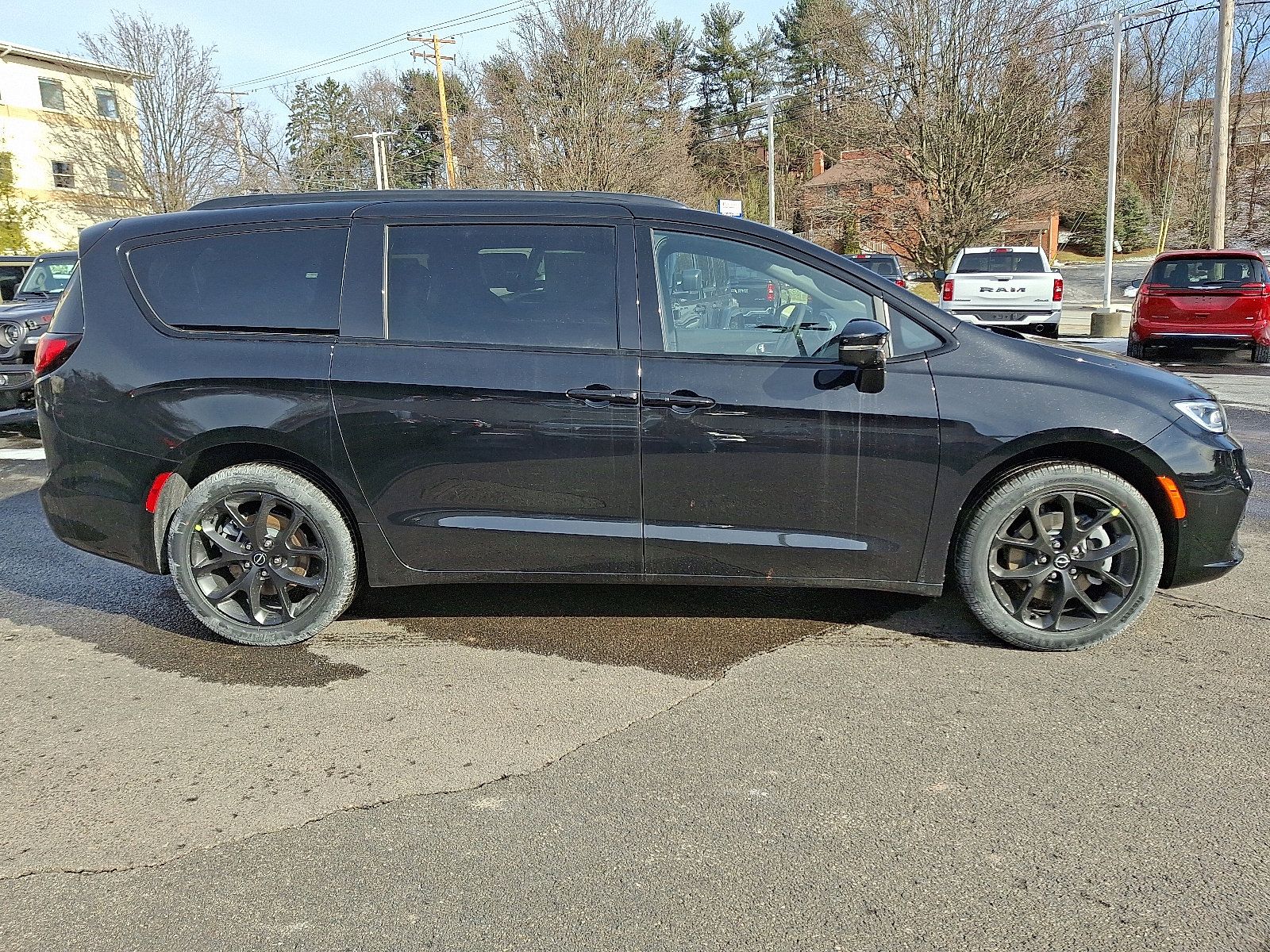 New 2026 Chrysler Pacifica Limited image 7