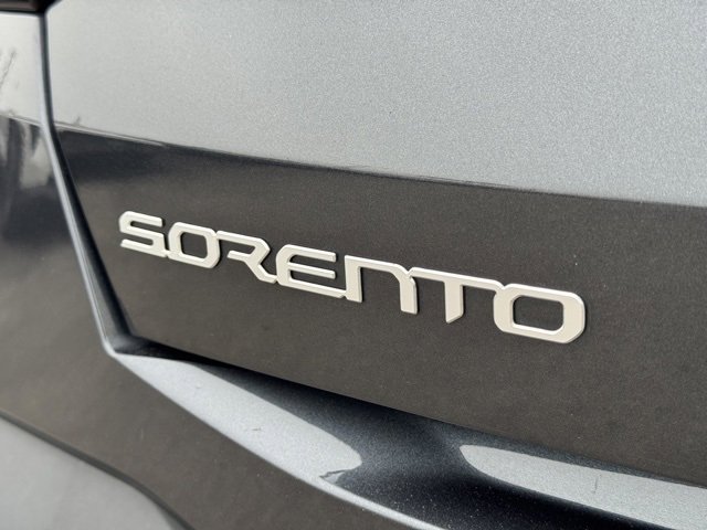 Certified 2024 Kia Sorento S image 9