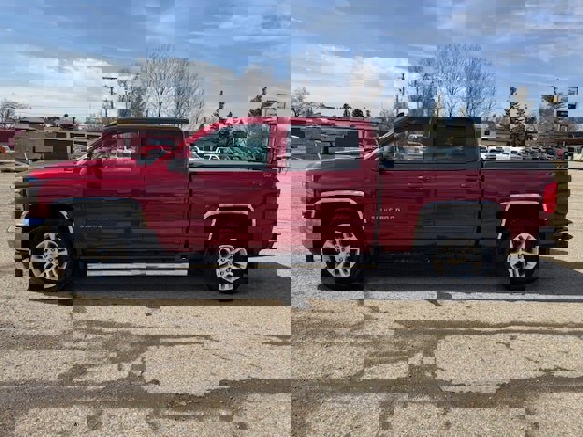 Used 2018 Chevrolet Silverado 1500 LT w/ All Star Edition image 4