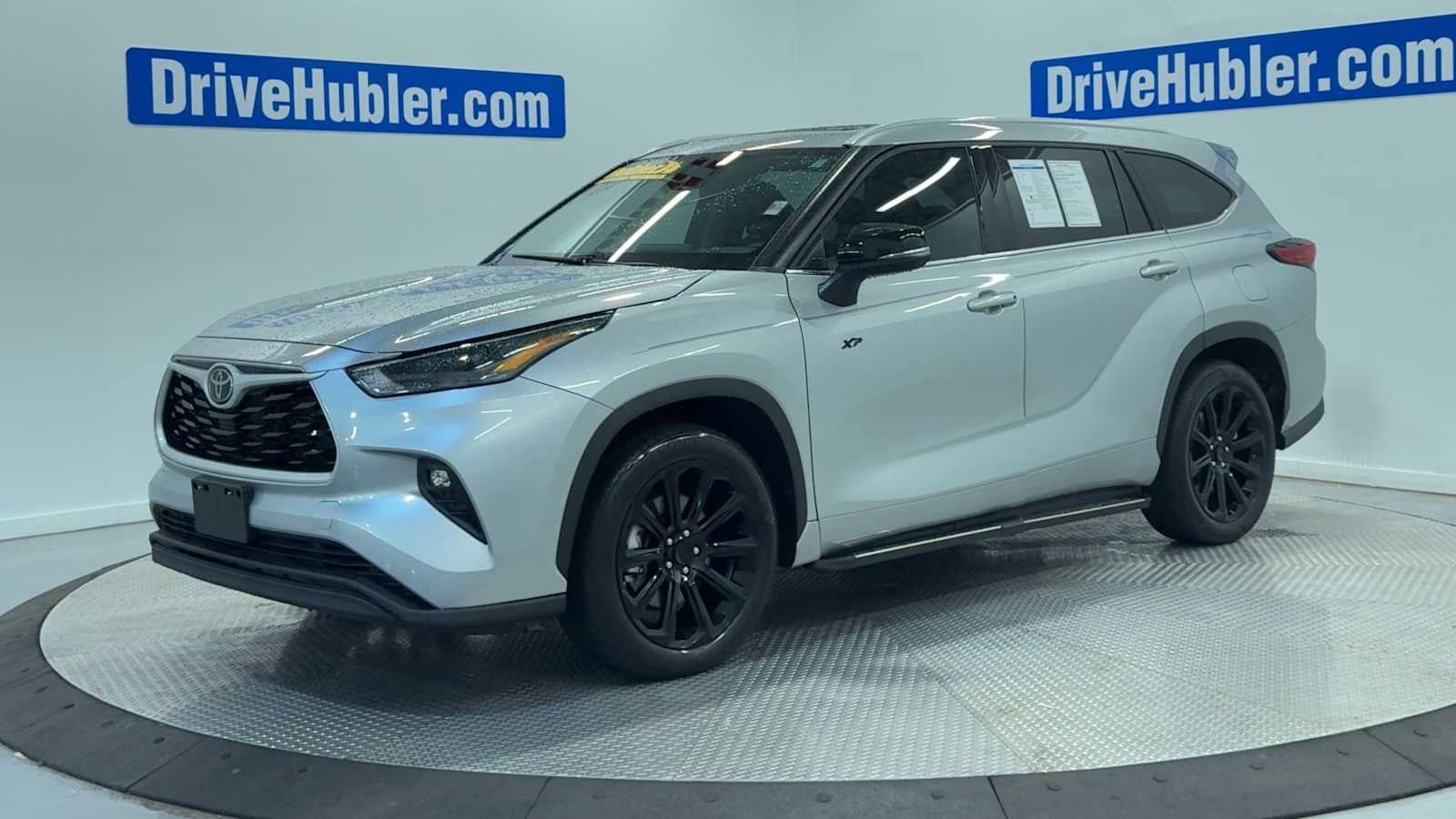 Used 2022 Toyota Highlander XLE image 4