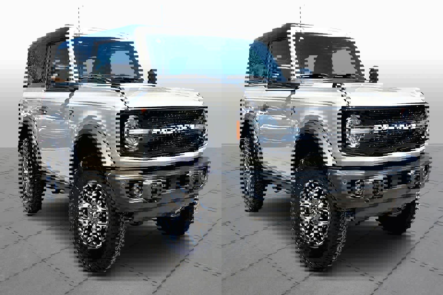 Certified 2025 Ford Bronco Badlands image 3
