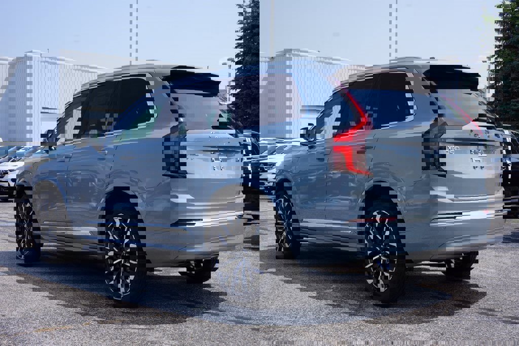 New 2026 Volvo XC90 T8 Plus image 5