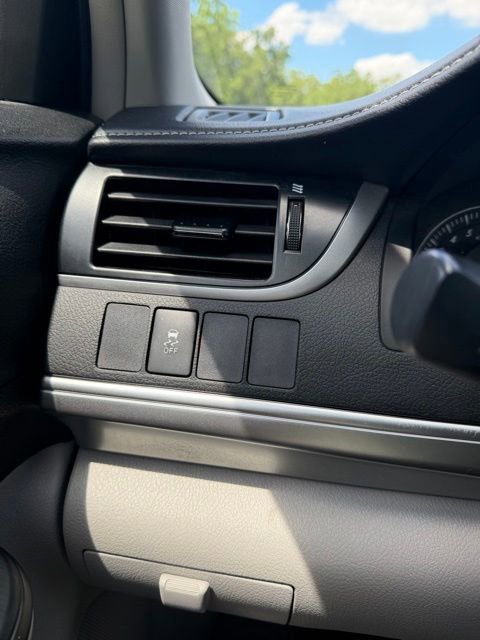 Used 2014 Toyota Camry LE FWD image 17