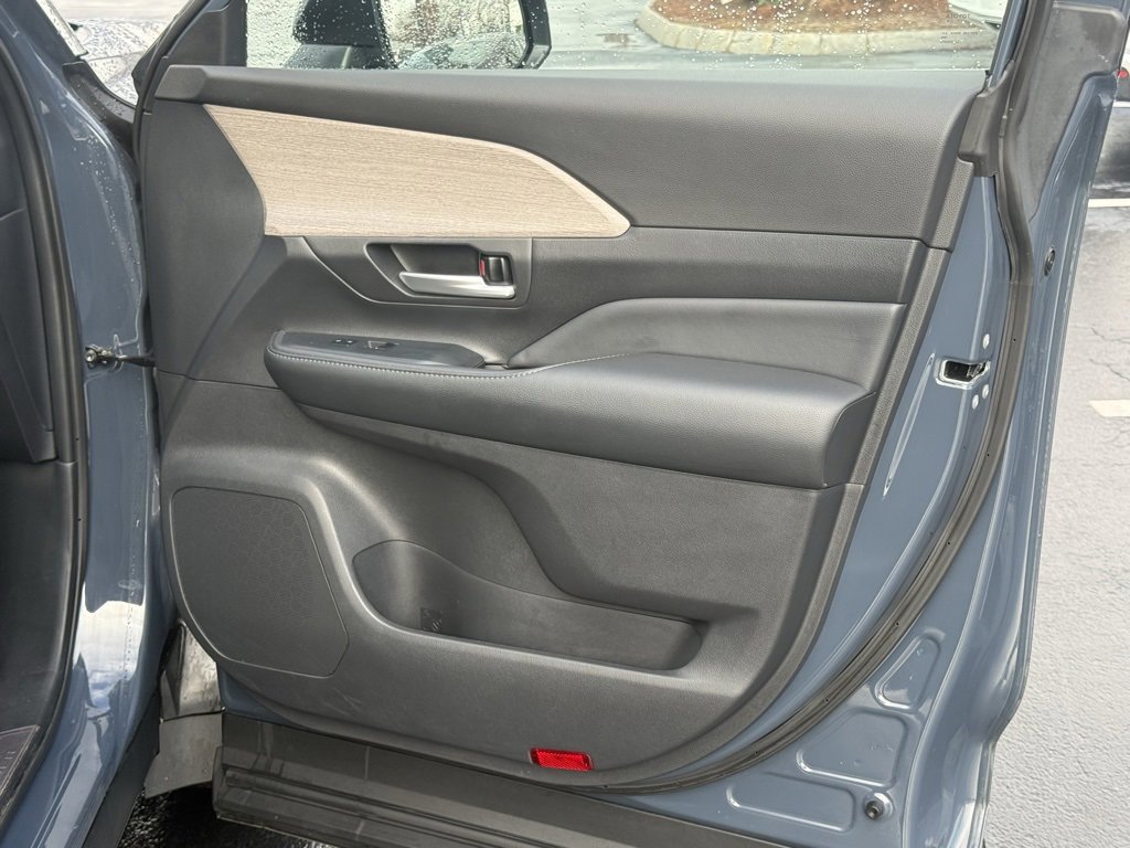 Used 2024 Toyota Grand Highlander Platinum image 20
