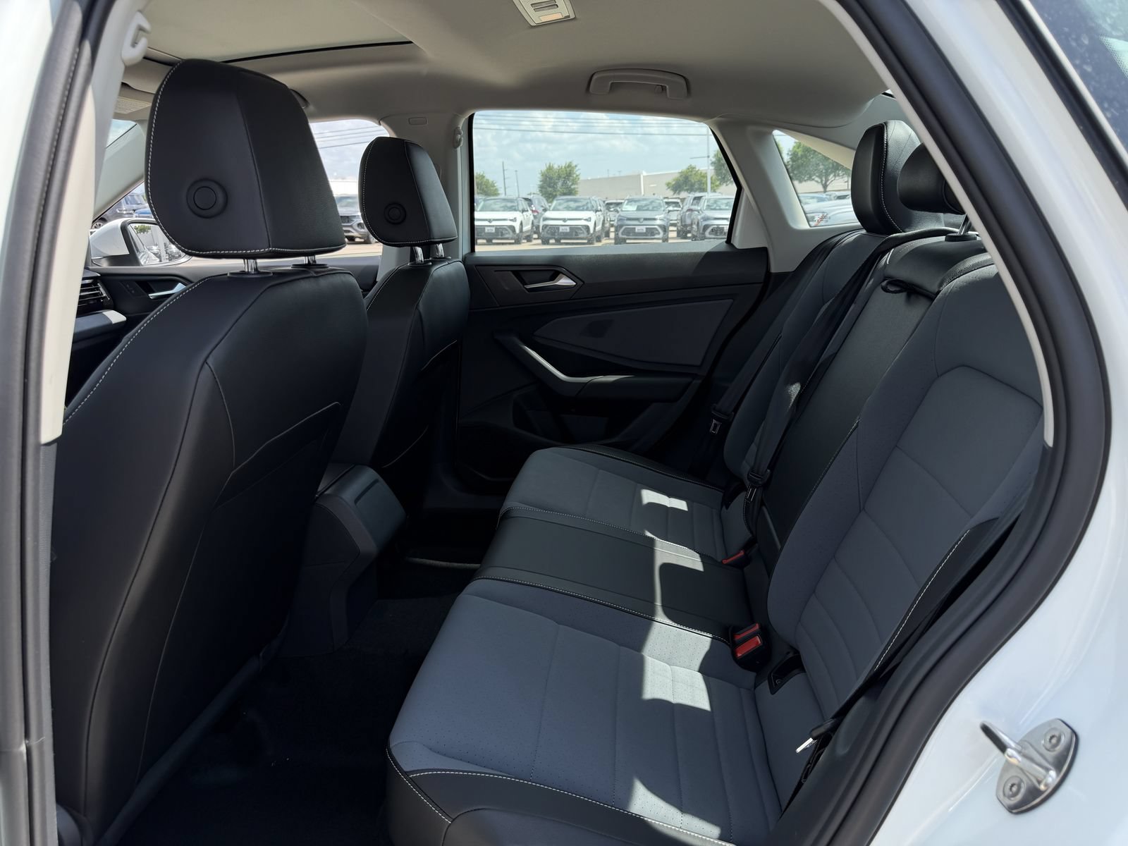 New 2026 Volkswagen Jetta SE FWD image 27