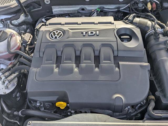 Used 2015 Volkswagen Golf TDI SE w/ Lighting Package FWD image 23