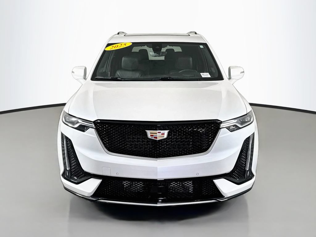 Used 2025 Cadillac XT6 Sport w/ Technology Package AWD/4WD image 2