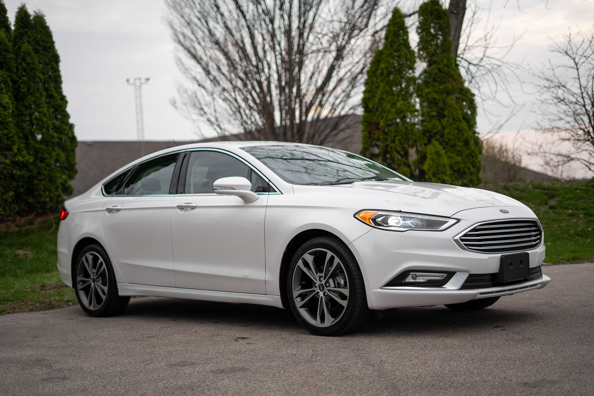 Used 2018 Ford Fusion Titanium FWD image 3