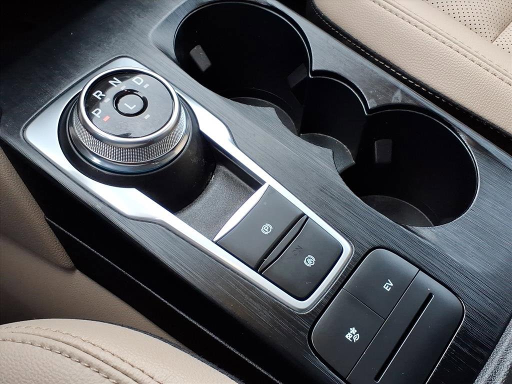 Certified 2022 Ford Escape SEL w/ Technology Package image 21