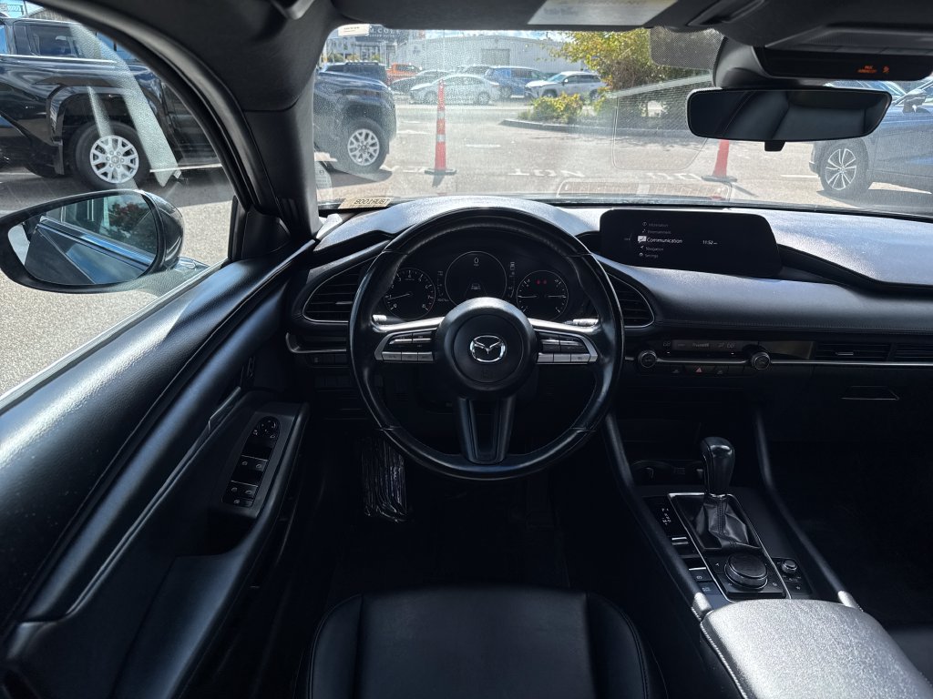 Used 2022 MAZDA MAZDA3 s FWD image 12