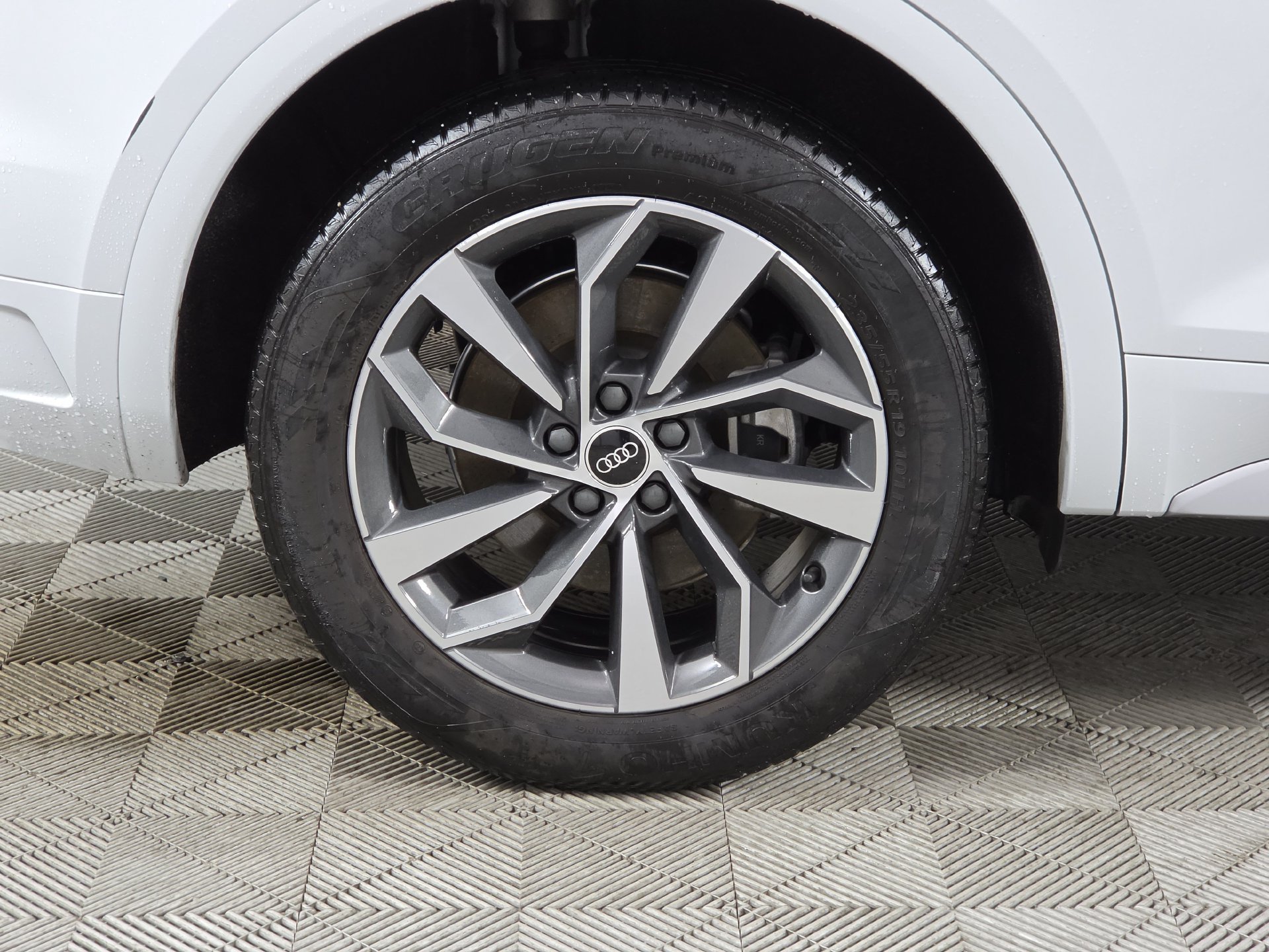 Certified 2023 Audi Q5 2.0T Premium Plus w/ Premium Plus Package AWD/4WD image 45
