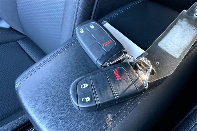 Certified 2025 Jeep Compass Sport image 10