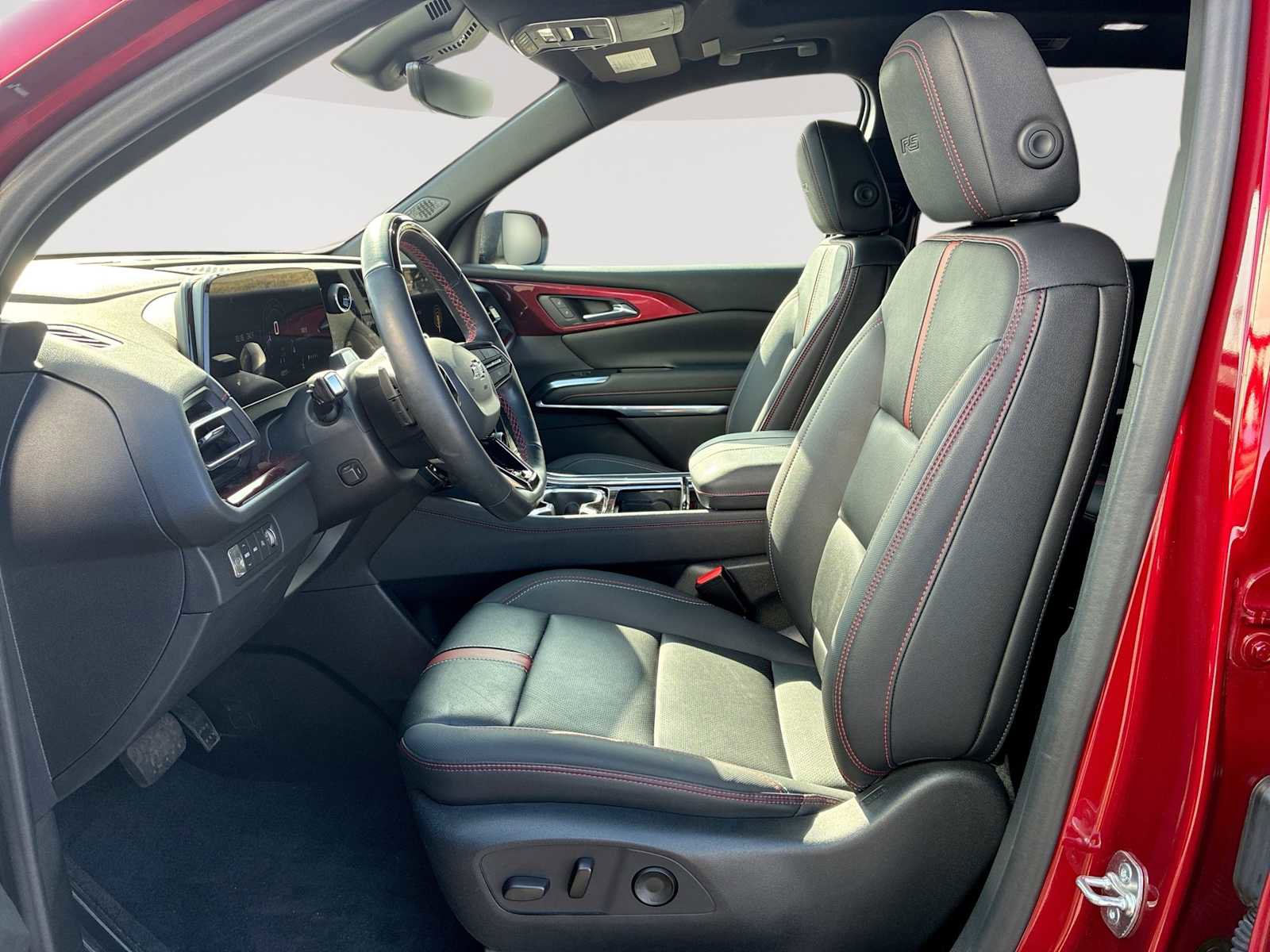 Certified 2024 Chevrolet Traverse RS image 20