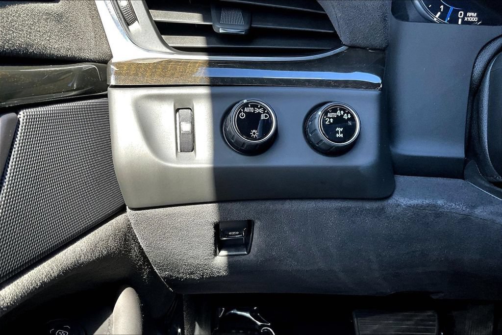 Used 2020 Cadillac Escalade Platinum AWD/4WD image 13