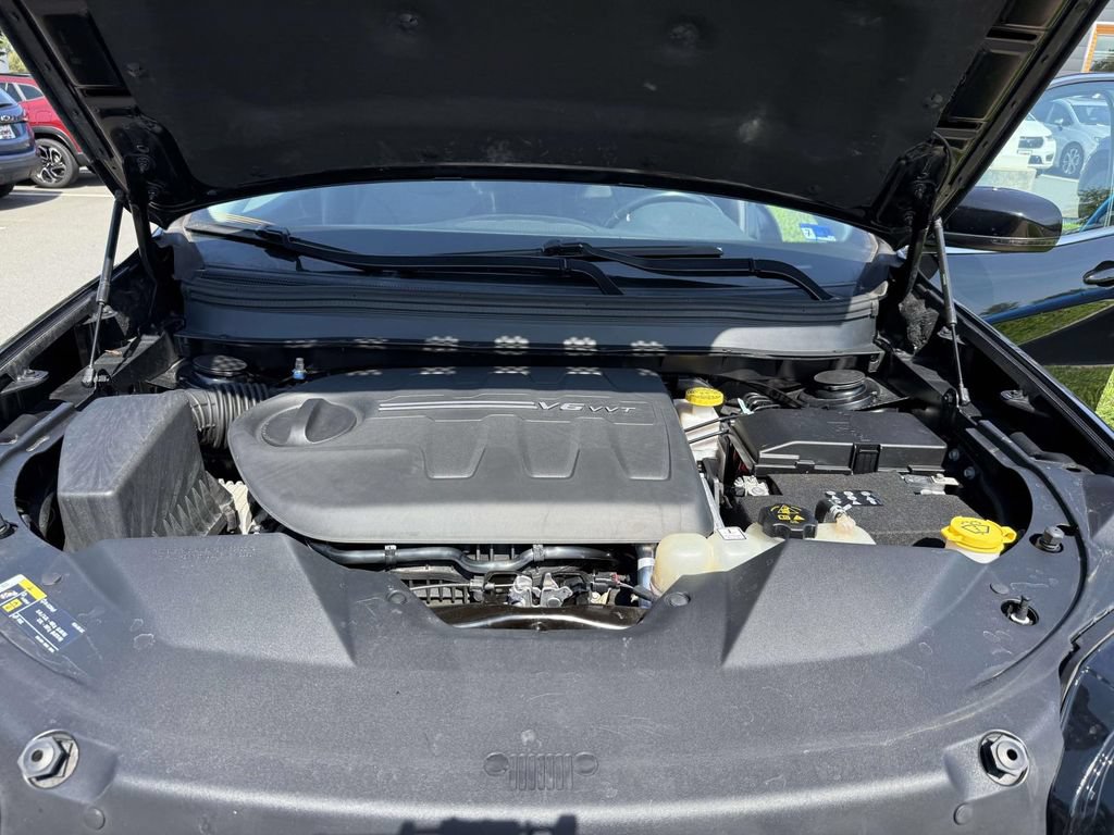 Used 2019 Jeep Cherokee Limited AWD/4WD image 14
