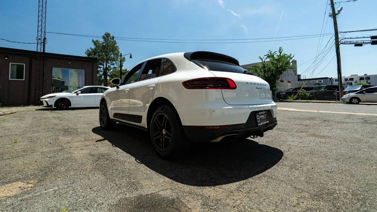 Used 2017 Porsche Macan AWD/4WD image 5