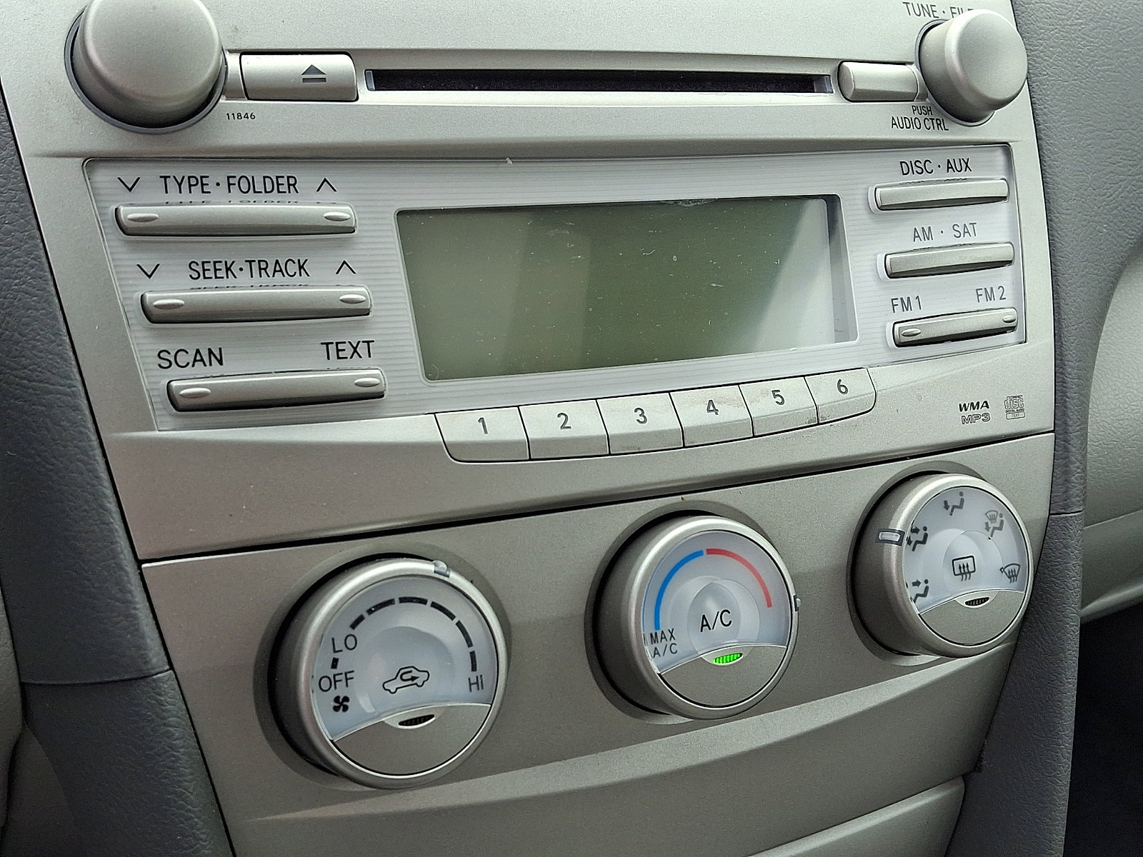 Used 2011 Toyota Camry LE w/ LE Extra-Value Pkg image 16