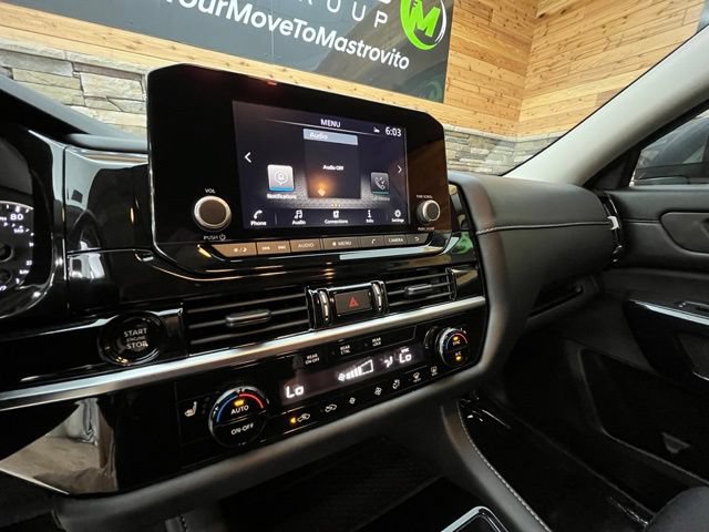 Used 2025 Nissan Pathfinder SV AWD/4WD image 21