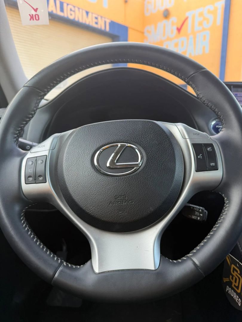Used 2013 Lexus CT 200h w/ Premium Pkg w/Navigation FWD image 20