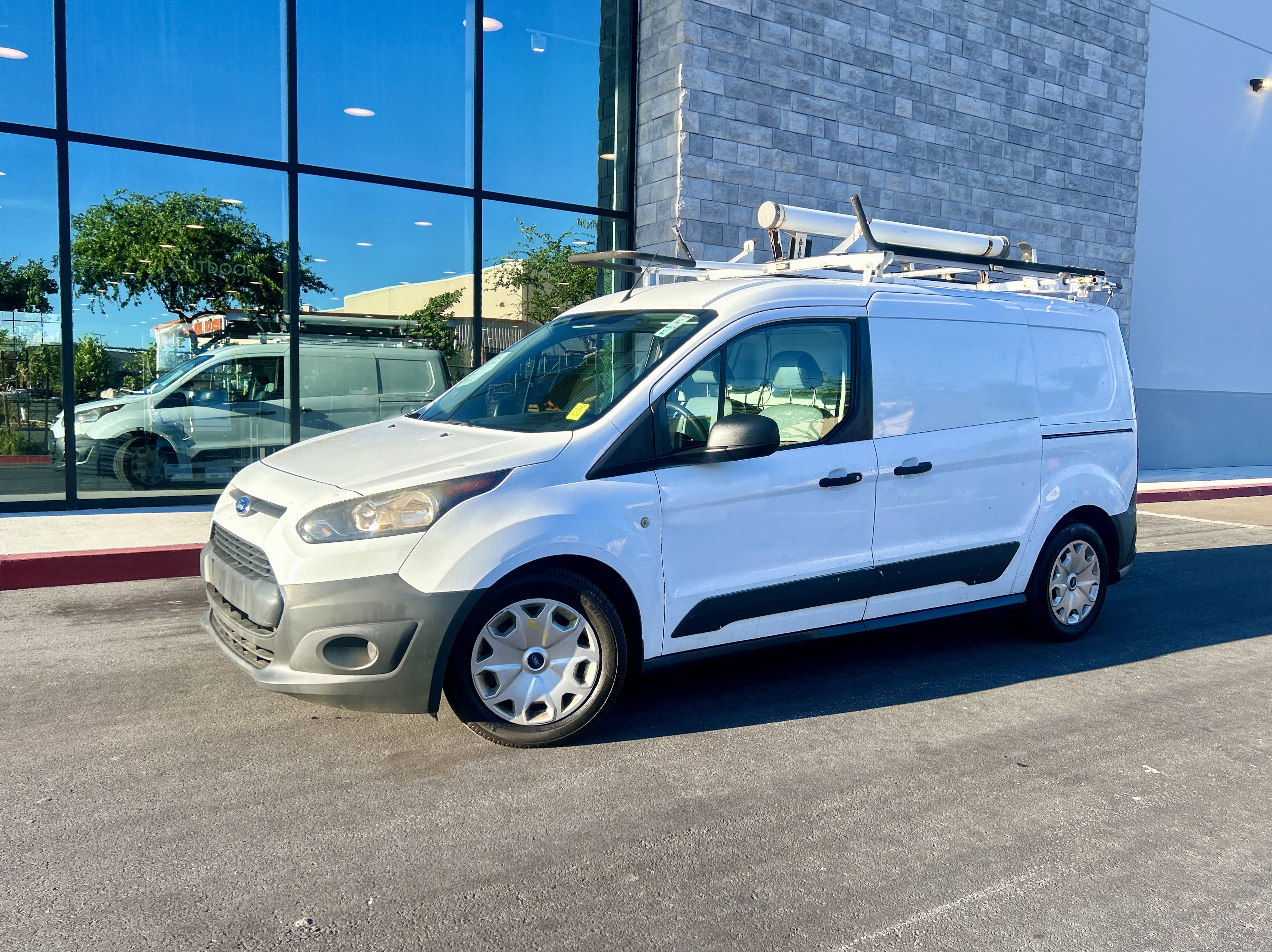 Used 2015 Ford Transit Connect XL FWD image 1