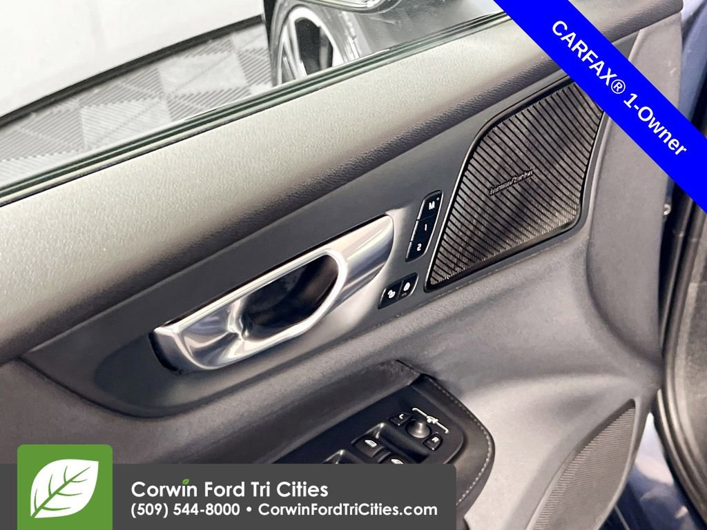 Used 2024 Volvo S60 B5 Plus image 11