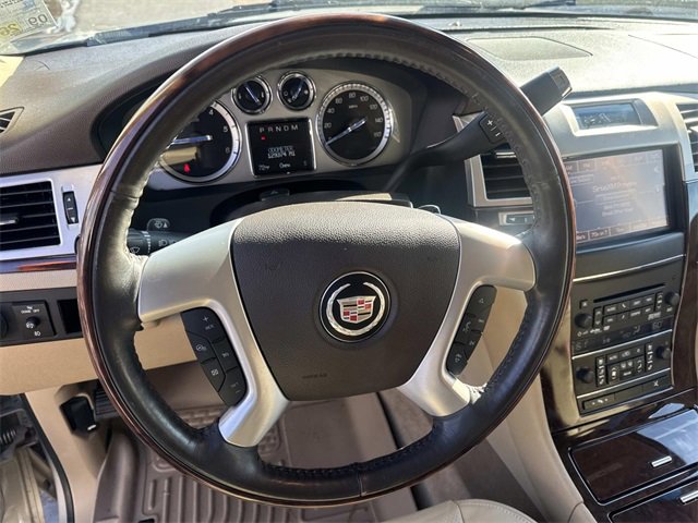 Used 2014 Cadillac Escalade Premium image 28