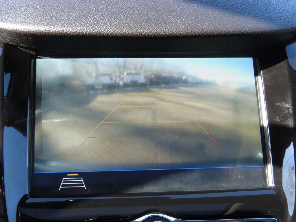 Used 2018 Chevrolet Trax LT w/ Sun & Sound Package image 24