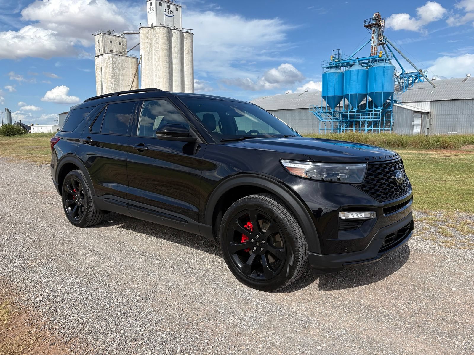Used 2023 Ford Explorer ST w/ Equipment Group 401A AWD/4WD image 2