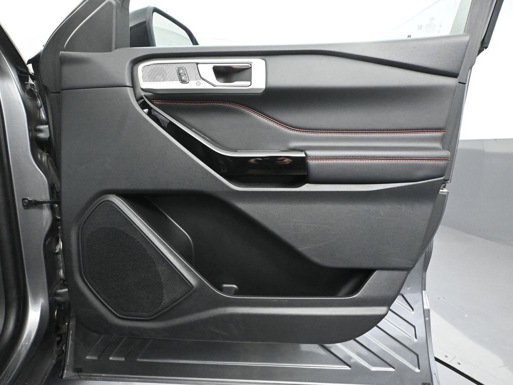 Used 2022 Ford Explorer ST-Line w/ Class IV Trailer Tow Package image 50