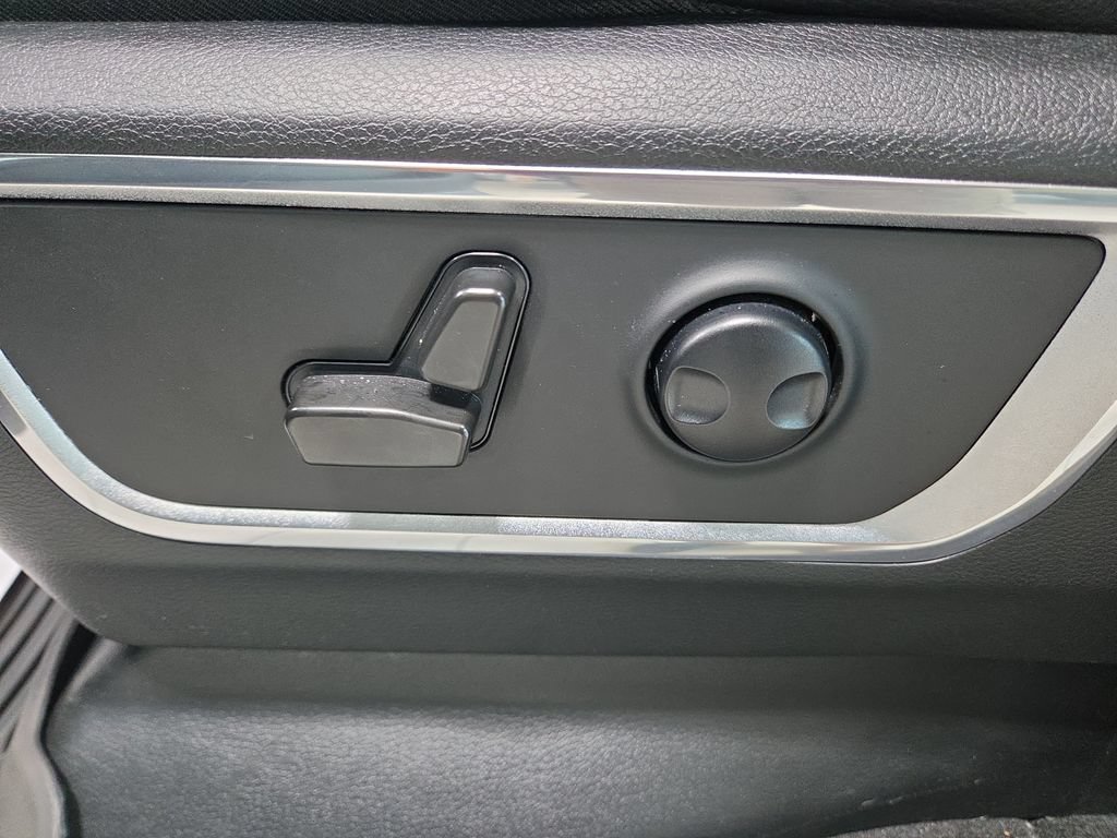 Used 2022 RAM 1500 Laramie AWD/4WD image 31