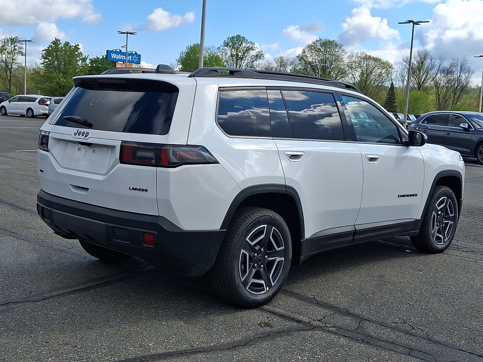 New 2026 Jeep Cherokee Laredo AWD/4WD image 4