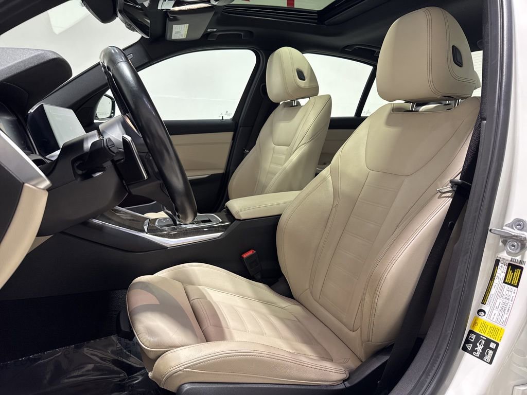 Used 2022 BMW 330i xDrive Sedan w/ M Sport Package image 11