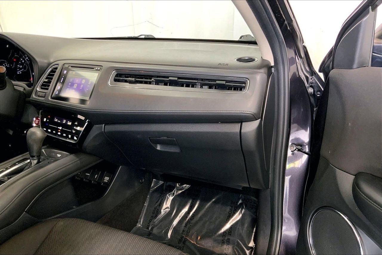 Used 2017 Honda HR-V EX image 16