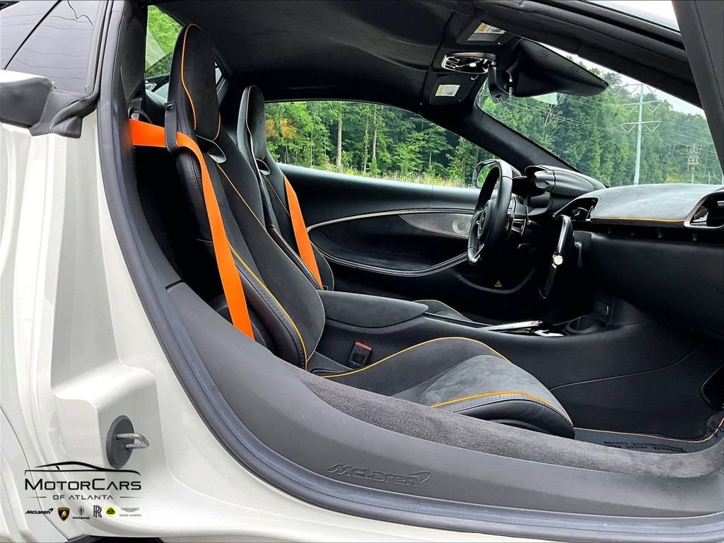 Used 2025 McLaren Artura Spider RWD image 8