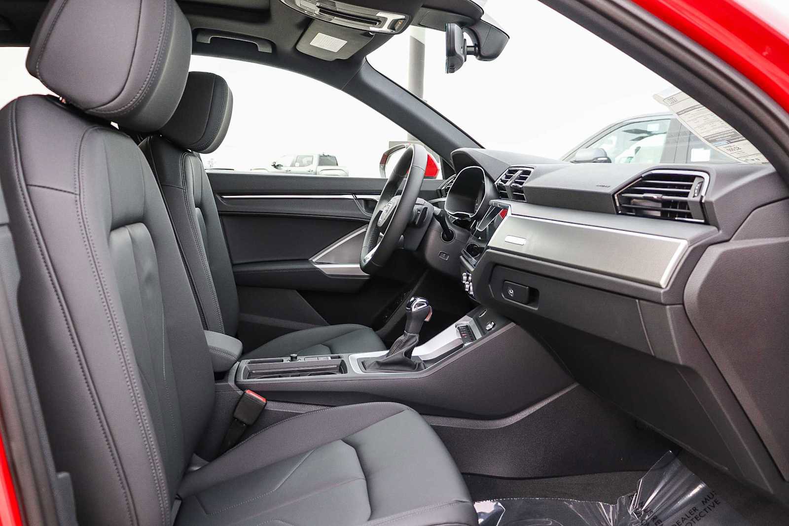 New 2025 Audi Q3 2.0T Premium image 21