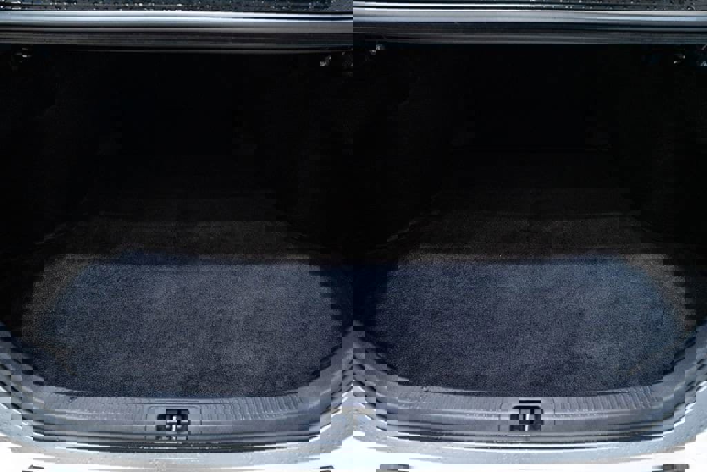 Used 2024 Toyota Camry SE image 34